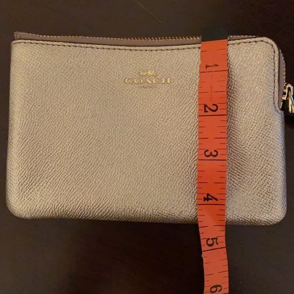 Coach Wristlet Pebble Leather - Picture 9 of 9